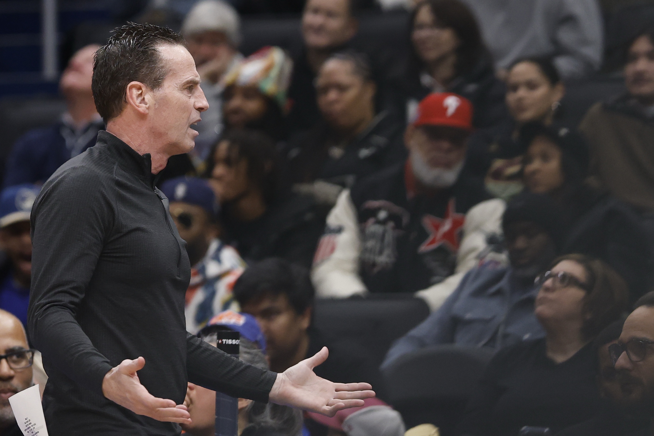 开云体育下载-阿特金森：我得反思自己 我不知道在开场就采用无限换防是否正确